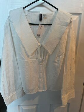 H&M Cream Button-Front Blouse with Wide Pointed Collar